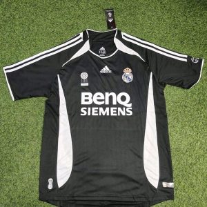 WhatsApp Image 2025-08-29 at 16.22.35_079b5ac1 Real Madrid 2006-07 Away Jersey